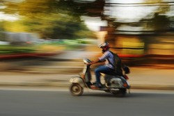 Fast riding motorbike, Old Delhi