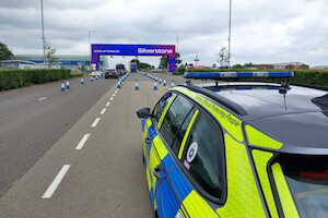 silverstone_entrance_police-car_600x400.jpg