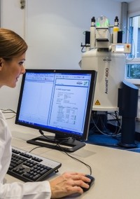 Bruker NMR Foodscreener Bruker NMR Foodscreener